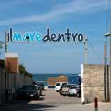 Proseguiamo su via dello Speziale ed eccoci di fronte all�entrata del lido privato �Il mare dentro�, conosciuto fin dagli anni 50 come �Lido amarissimo�, ovvero la spiaggia dei dipendenti delle Poste
